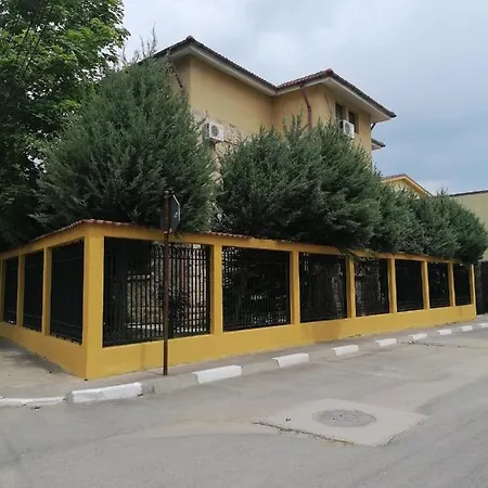 招待所 Albatros 南埃福列